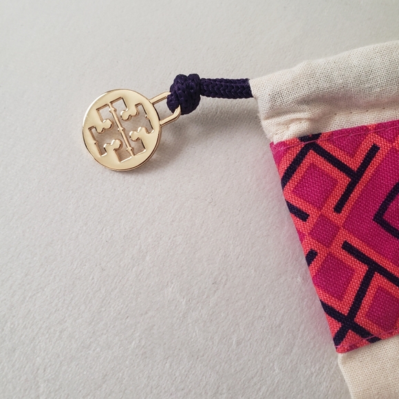 Tory Burch Lifeguard Chair keychain RARE - Picture 6 of 7